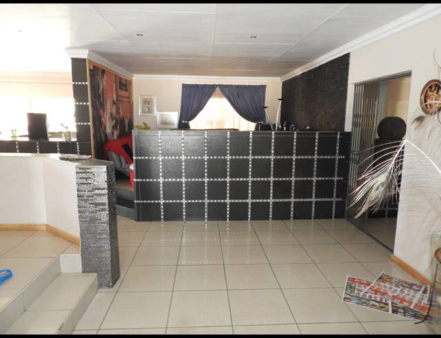 3 BEDROOM HOUSE FOR SALE IN THREE RIVERS EAST